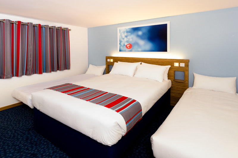 Travelodge Manchester Central Arena Zewnętrze zdjęcie