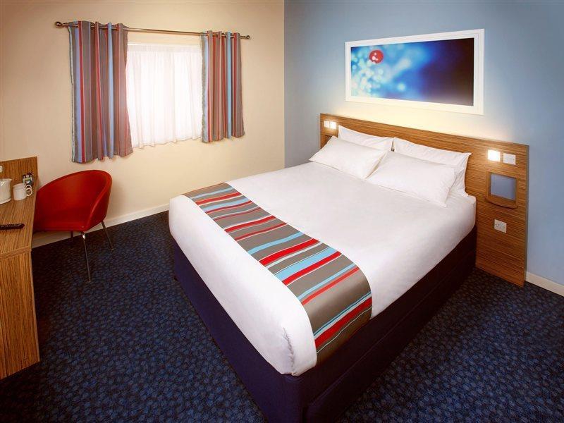 Travelodge Manchester Central Arena Zewnętrze zdjęcie